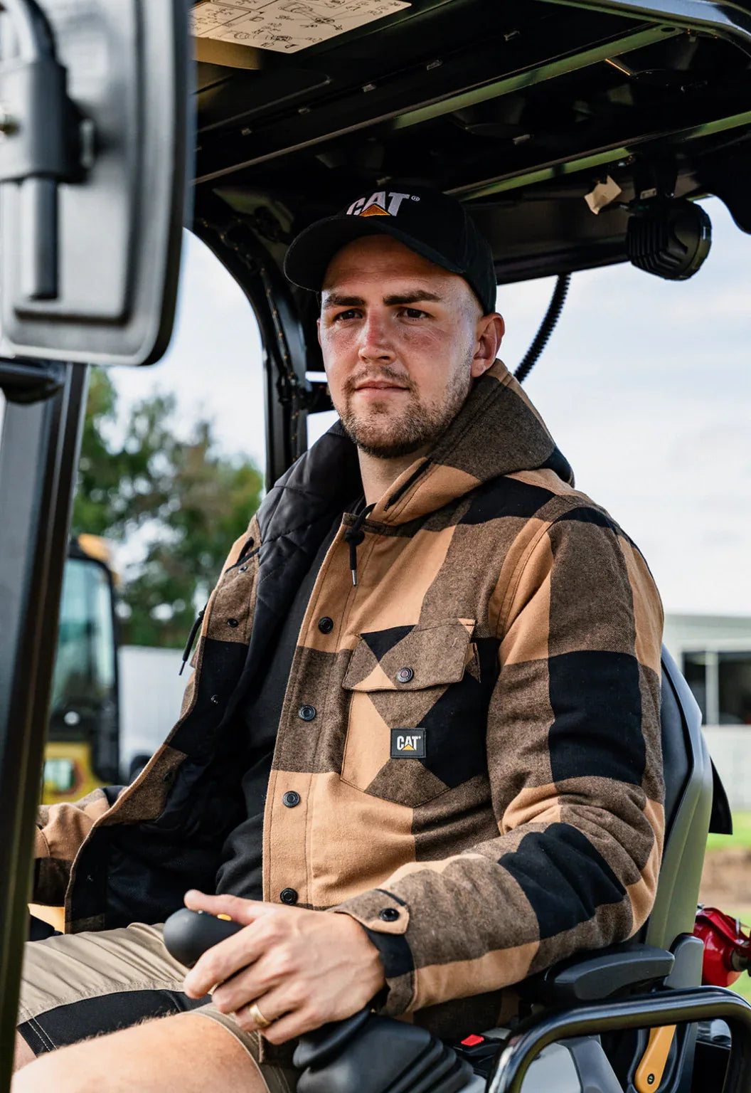 CAT Workwear Hooded Flannel Shirt Jacket (1040045)